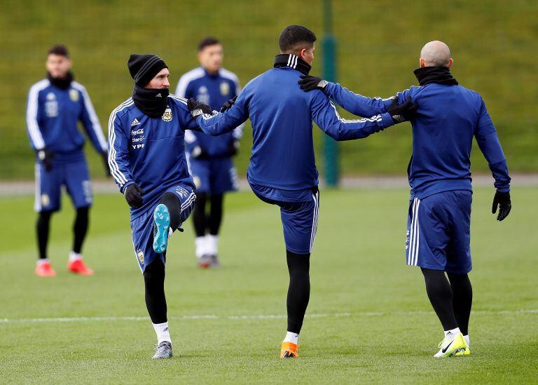 Lionel Messi ya se entrenó con la Selección en Manchester. Foto: REUTER.