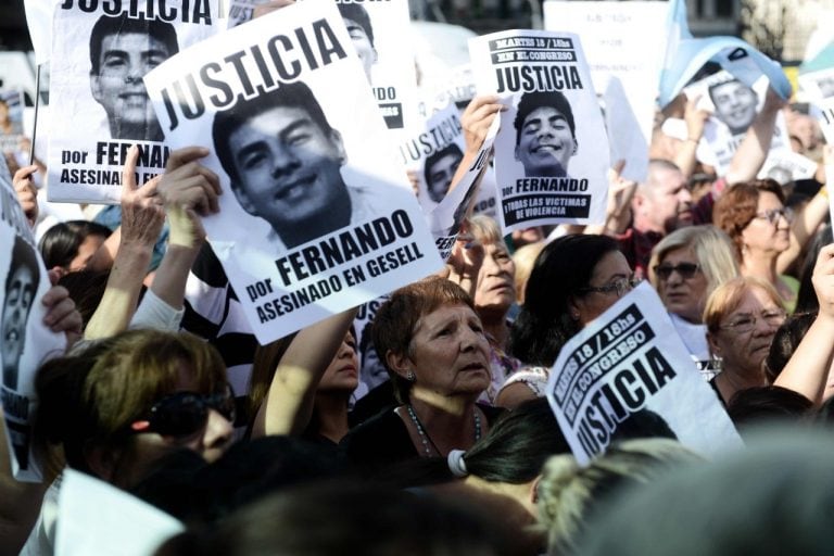 Marcha en el Congreso a un mes del asesinato de Fernando Báez Sosa. (Clarín)