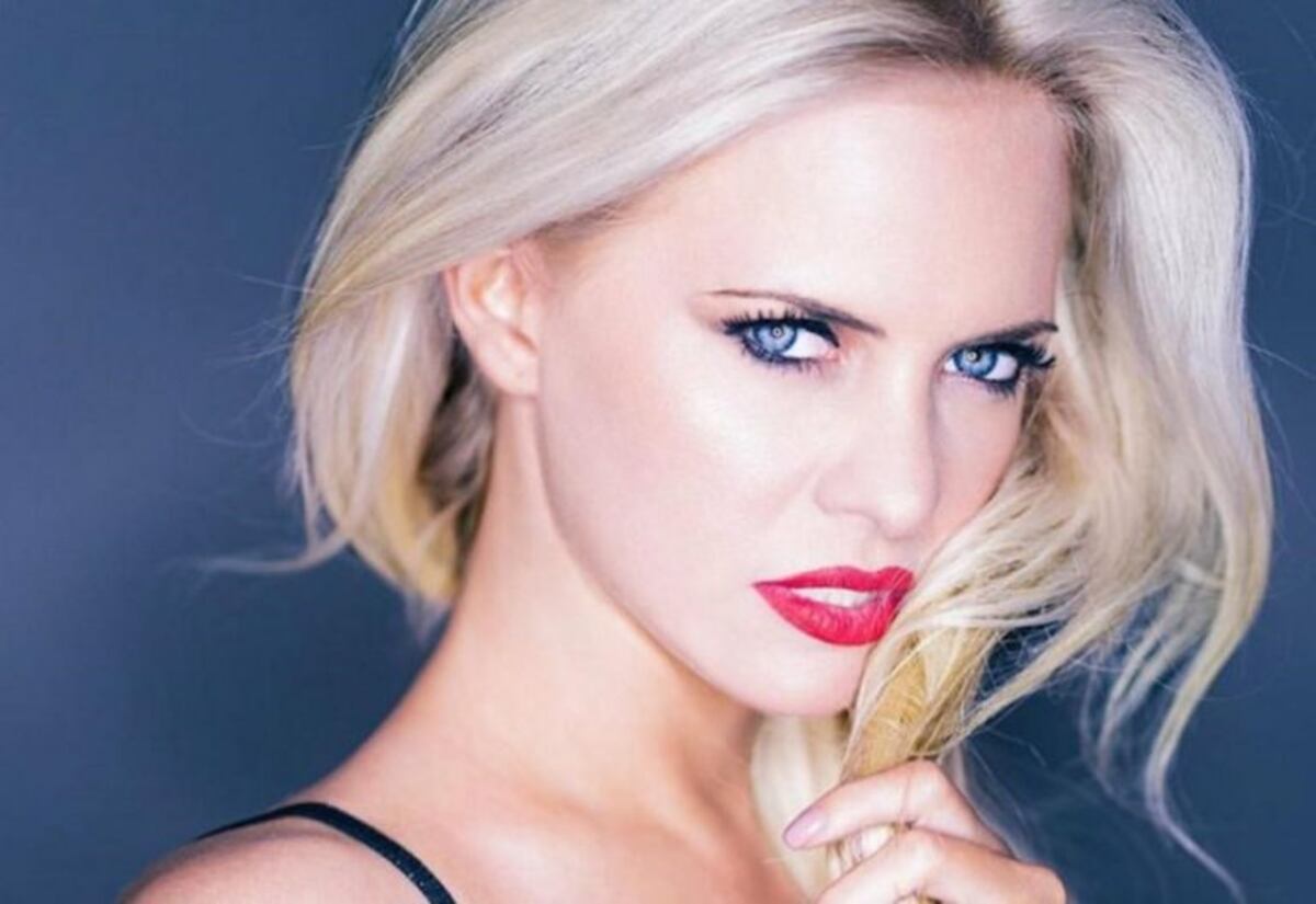 Alejandra Maglietti cautivó las redes con una foto de espaldas