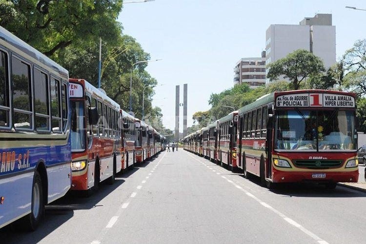 Paro de colectivos en Tucumán.