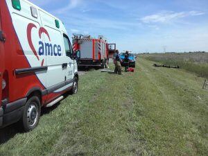 La Volkswagen Amarok se despistó junto al carro que tiraba.