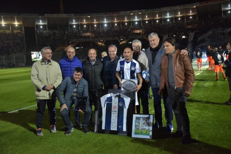 La despedida del Cholo Guiñazú.