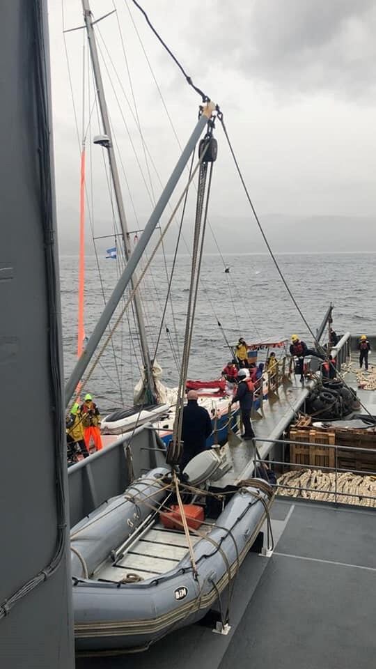 Rescate de velero "Elizaveta" 
(foto Portal Oficial de la Armada Argentina)