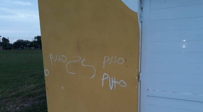 Pintadas en el Polideportivo de Devoto