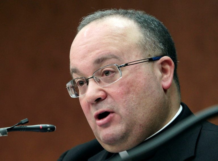 Monseñor Charles J. Scicluna. Foto: AP.