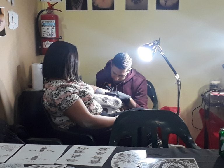 VII convención de tatuadores en Ushuaia