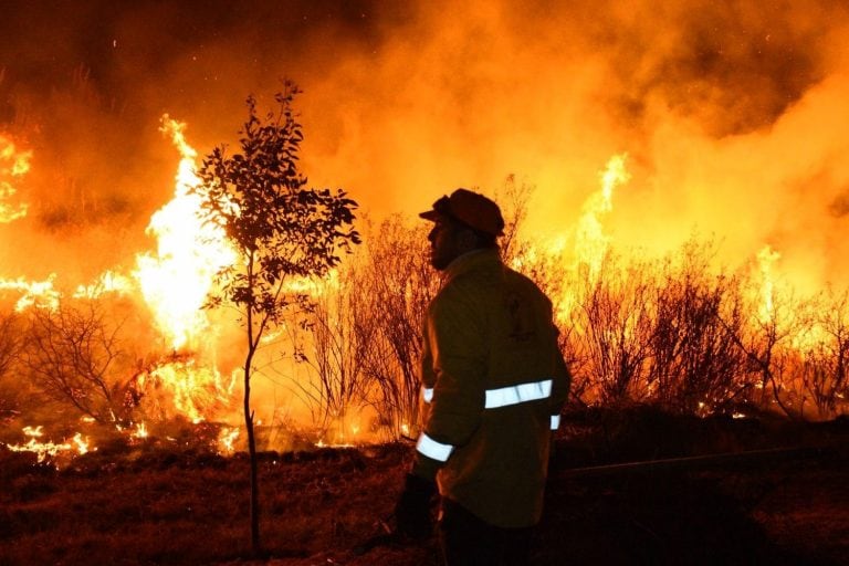 Incendio en El Volcán y Potrero de los Funes en San Luis.