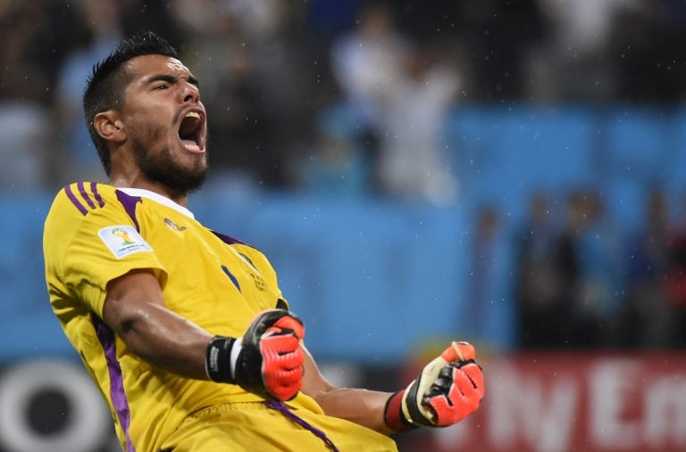 Romero, el héroe de Brasil 2014. (Foto: AFP PHOTO / FABRICE COFFRINI)