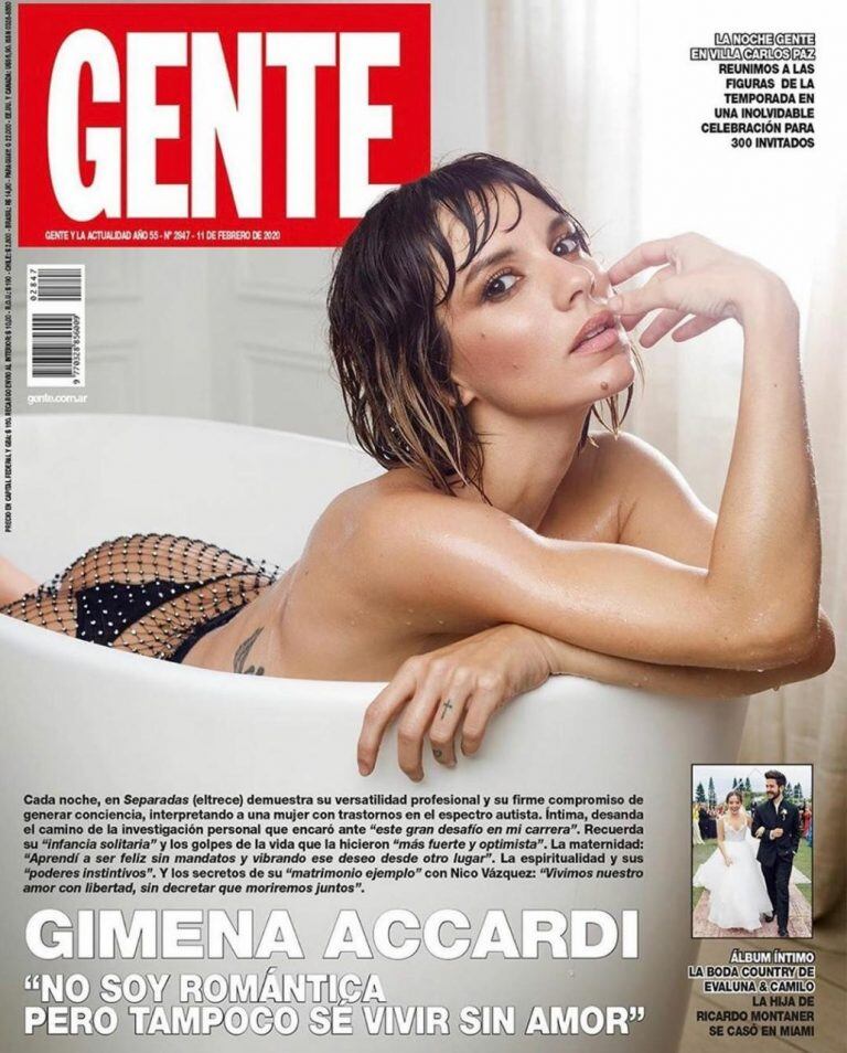 Gimena Accardi posó en topless en la ducha para soportar los "43 grados de sensación térmica" (Foto: Instagram)