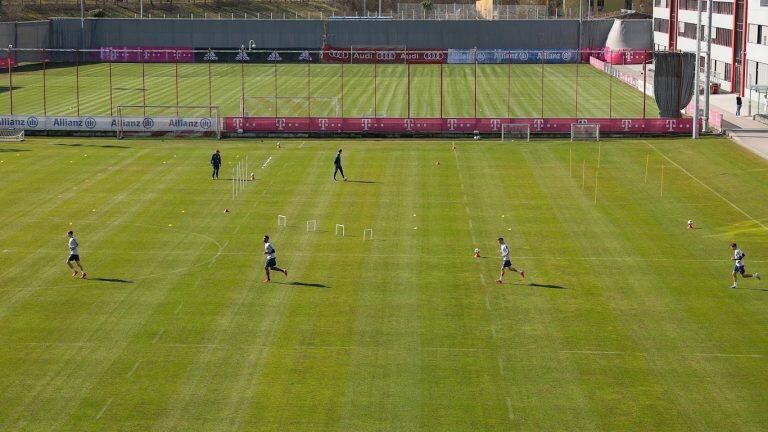 Entrenamiento del Bayern Múnich con medidas de seguridad (Foto: DPA)