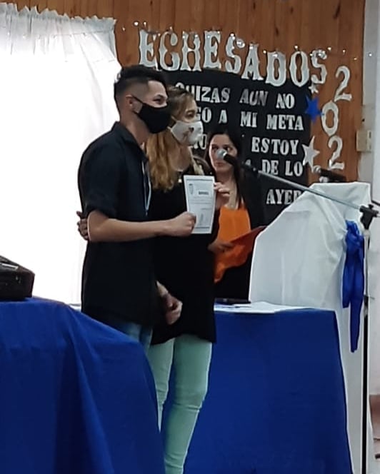 Emotivo acto de egresados de la Secundaria Nº2