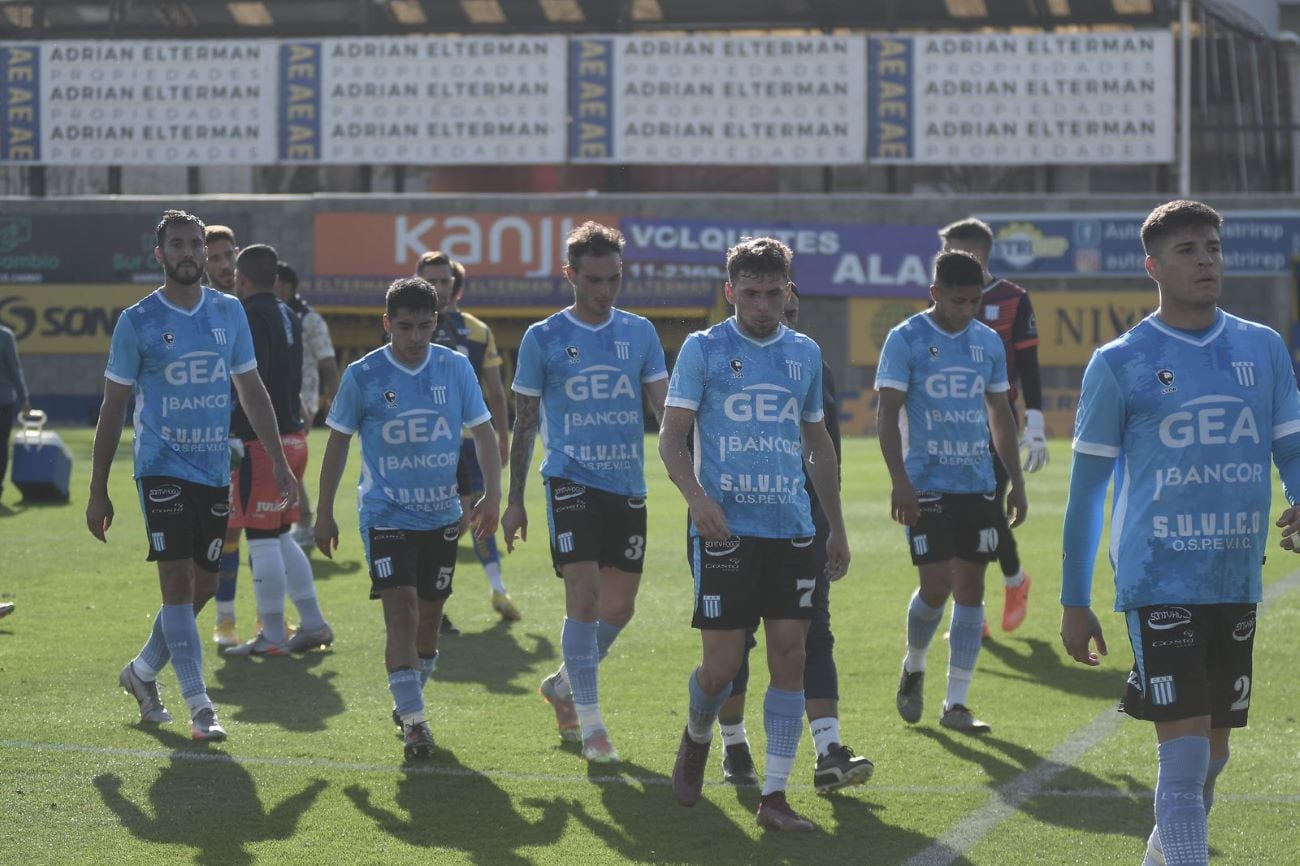 Racing de Nueva Italia empató 2-2 ante Atlanta por la fecha 29 de la Primera Nacional. (Federico López Claro / La Voz)