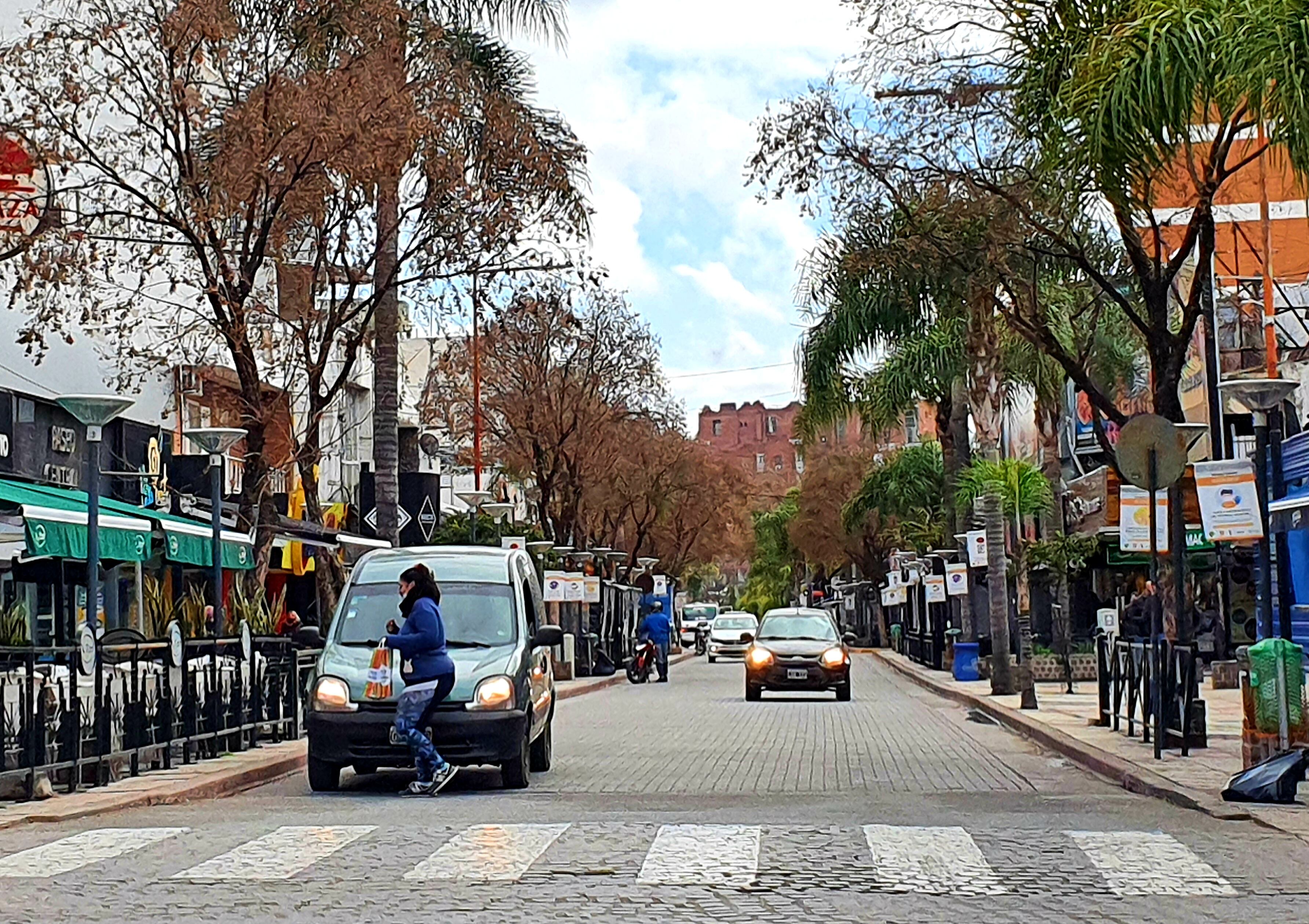 Zona céntrica de Villa Carlos Paz en vísperas del Día del Padre, primer fin de semana en esta nueva etapa de restricciones sanitarias en todo Córdoba.