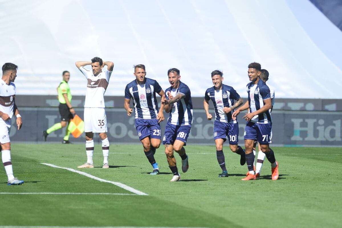 Carlos Auzqui y el gol para Talleres ante Platense que le devuelve la punta de la Liga Profesional