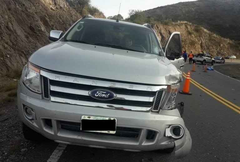 En el Camino al Cuadrado, dos víctimas fatales que se conducían en motocicletas. Una de ellas chocó con una camioneta.