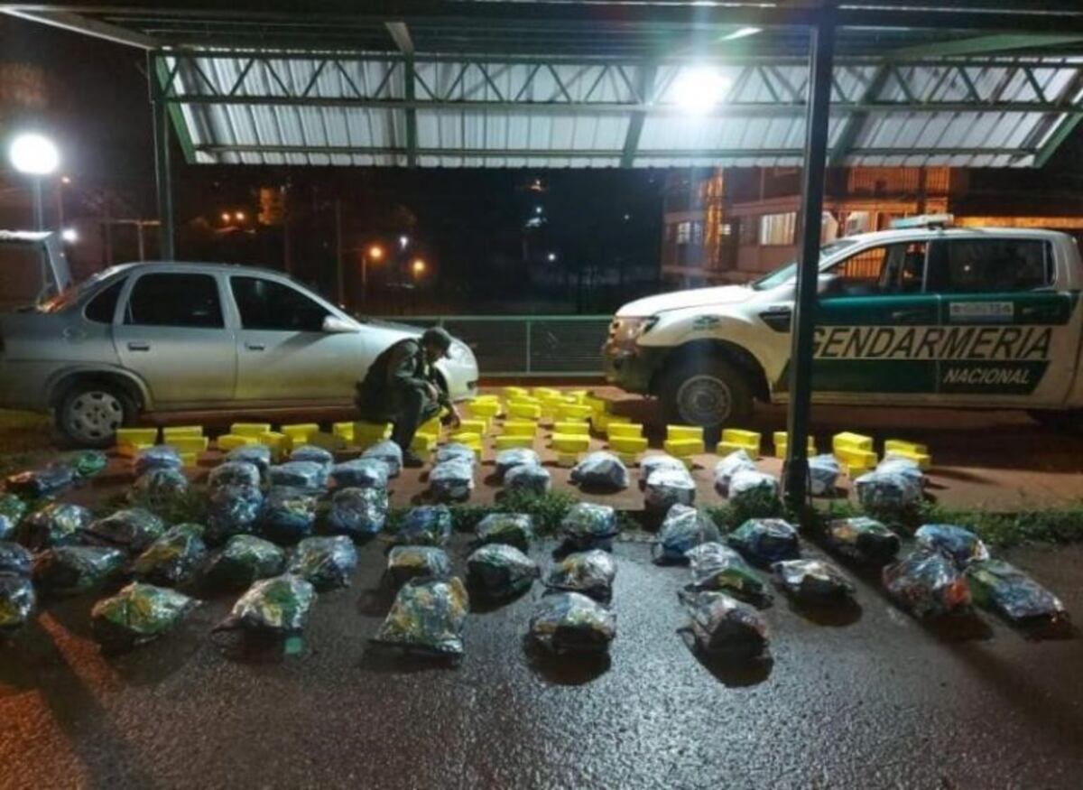 Secuestran calzados de contrabando en Pozo Azul