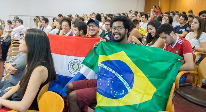 La UNC dio la bienvenida a estudiantes extranjeros.