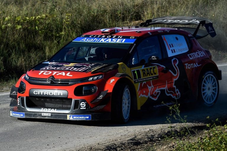 Sebastien Ogier y Julien Ingrassia. Una falla hidráulica en la primera etapa hizo que la dupla francesa pasara a depender de la suerte de sus rivales. Ahora, Ogier va por el subcampeonato.