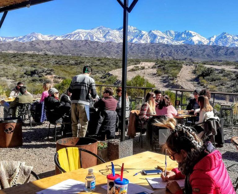 El Origen de i, restaurante de montaña en Potrerillos.