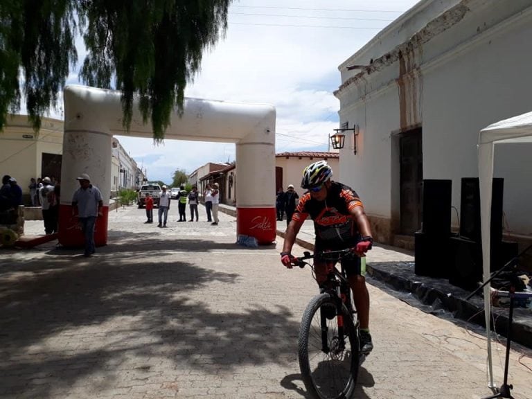 Triatlón en Seclantás (Facebook Seclantás "Cuna del poncho salteño")