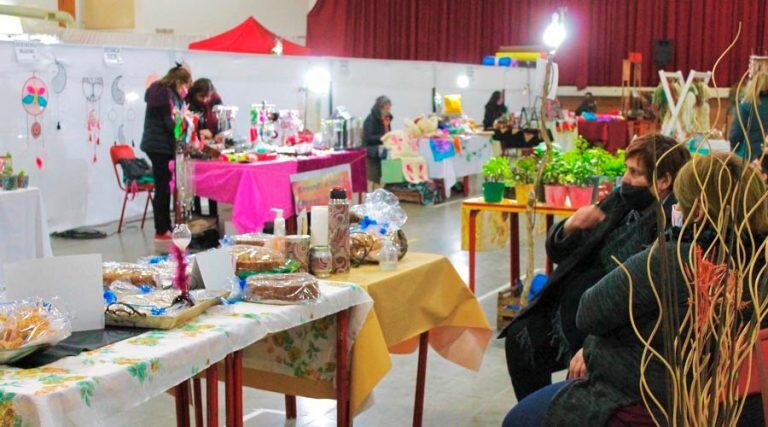 La Feria contó con 48 emprendedores (Infopico)