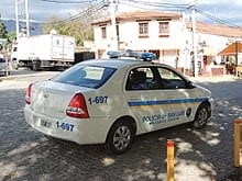 La policía de San Luis tuvo que interceder por la violencia del sujeto (WEB).