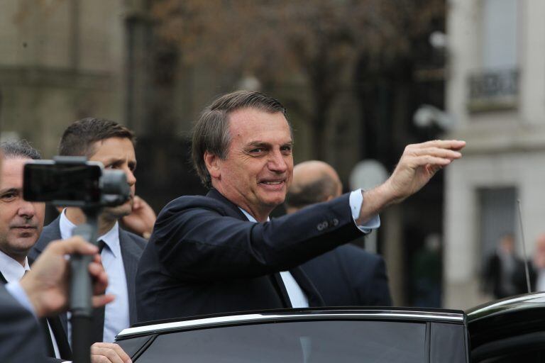 Bolsonaro, en su traslado hacia la Casa Rosada. (Foto: EFE/ Aitor Pereira)