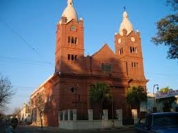 En la ciudad de Corrientes un hijo le pegó varios palazos a su madre y le fracturó un brazo.