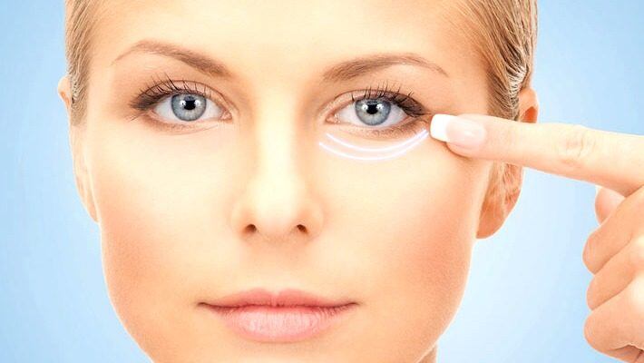 El truco infalible para eliminar las ojeras del rostro