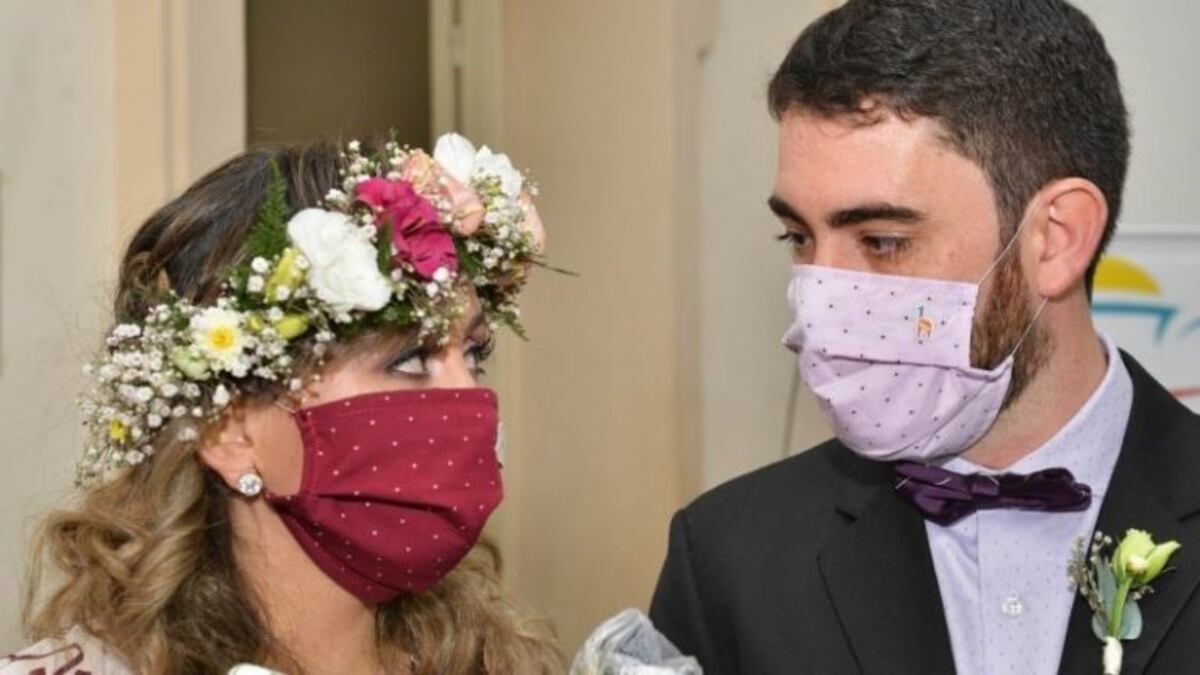Vuelven los casamientos a San Juan: empezaron a tomar turnos