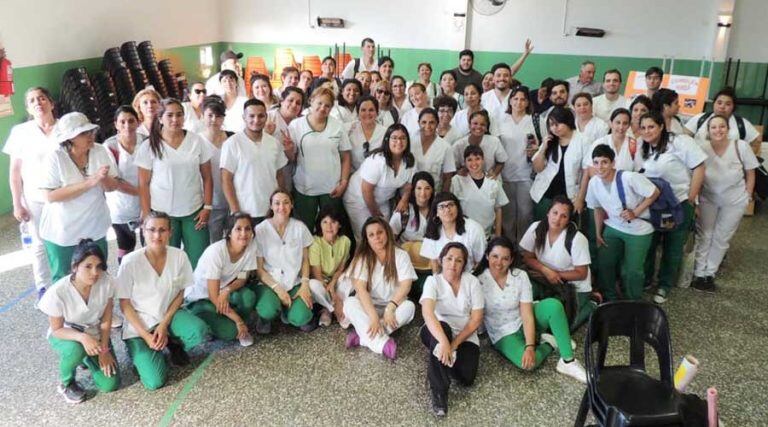 Estudiantes de Enfermería que participaron de una Jornada de Salud en Dorila el año pasado (Enfermería)