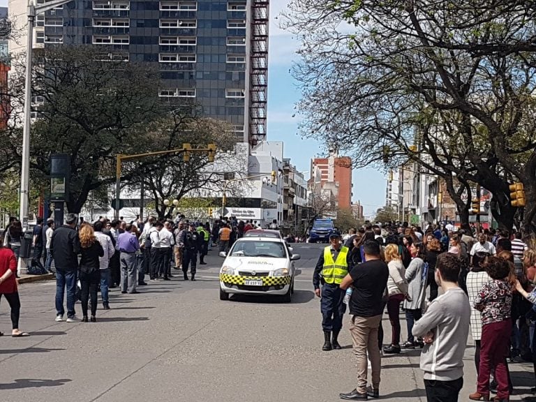 El cortejo fúnebre del paso de De la Sota por el centro de la ciudad.