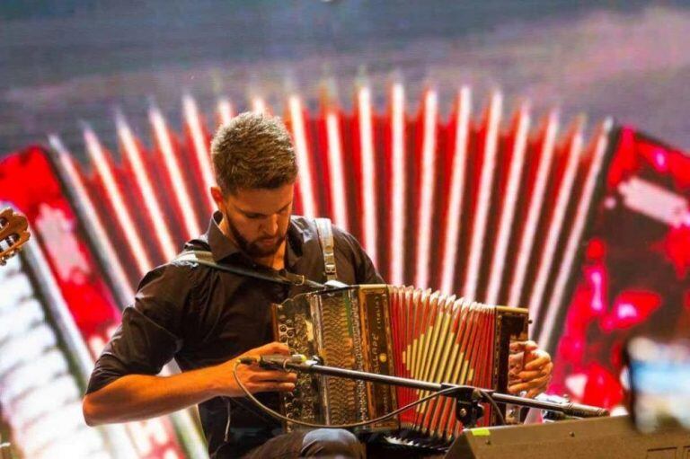 Julio Ramirez, será otro de los grandes artistas en el espectáculo de la AADI.