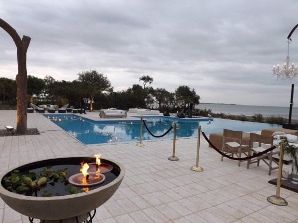 Piscina del Ansenuza hotel de Miramar de Ansenuza. (Ansenuza hotel)