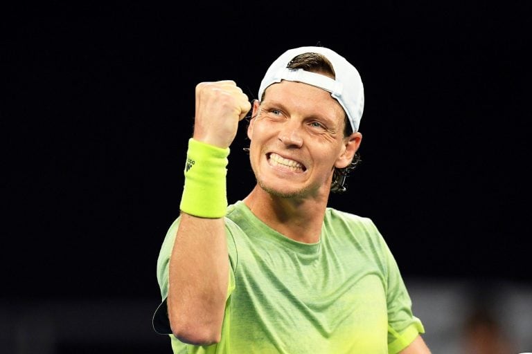 Melbourne (Australia), 20/01/2018.- Tomas Berdych of the Czech Republic celebrates after winning his third round match against Juan Martin del Potro of Argentina at the Australian Open Grand Slam tennis tournament in Melbourne, Australia, 20 January 2018. (República Checa, Abierto, Tenis) EFE/EPA/DEAN LEWINS AUSTRALIA AND NEW ZEALAND OUT