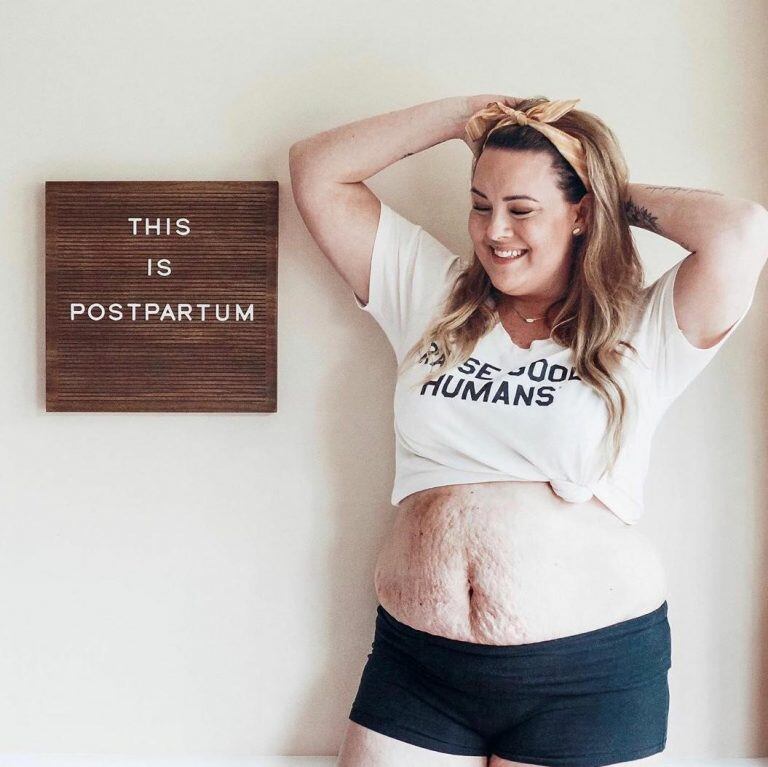 Mostraron sus cuerpos postparto para concientizar y se volvieron virales (Foto: Instagram/katiemcrenshaw)