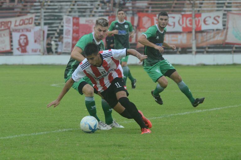 Buen partido de Luciano Pogonza, sobre el carril izquierdo. / M. Liotta - Todo un Palo Producciones.