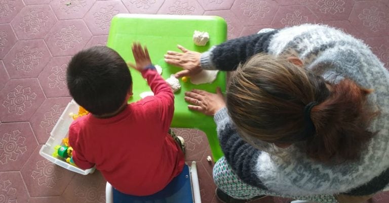 Vaso de leche celebra sus 15 años de lucha contra la desnutrición infantil.