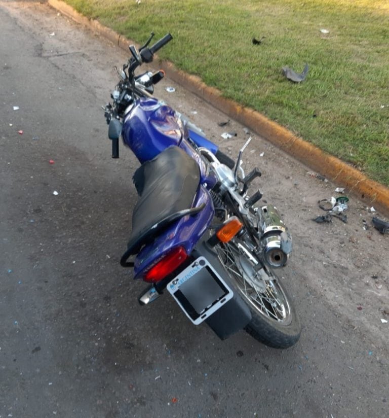 Un motociclista falleció al chocar de atrás a un colectivo en Granadero Baigorria (Baigorria Informa)