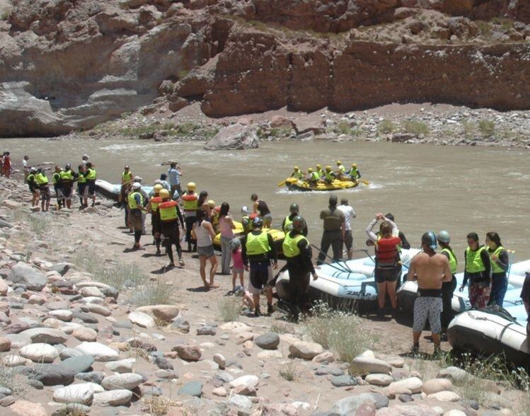 Rafting, una divertida propuesta en Calingasta.