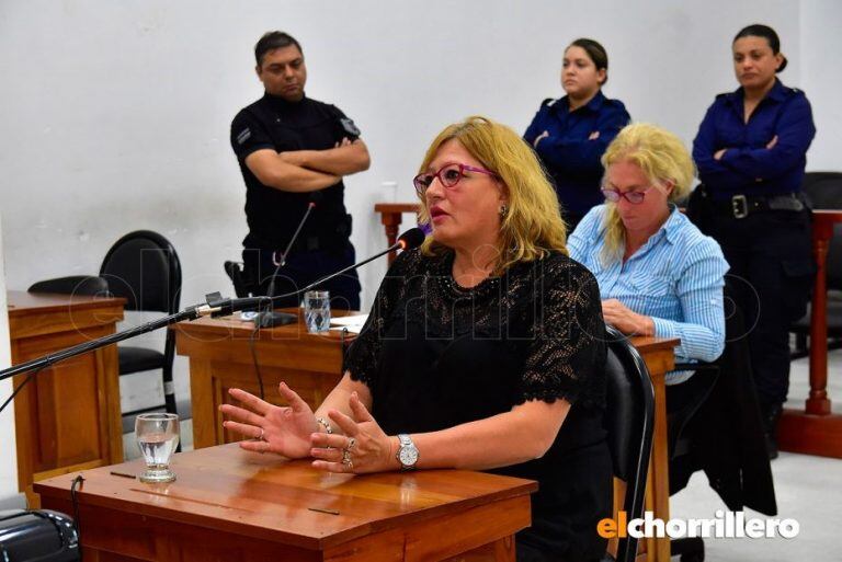 Alejandra Werchracki, directora de la escuela Rosario M. Simón.