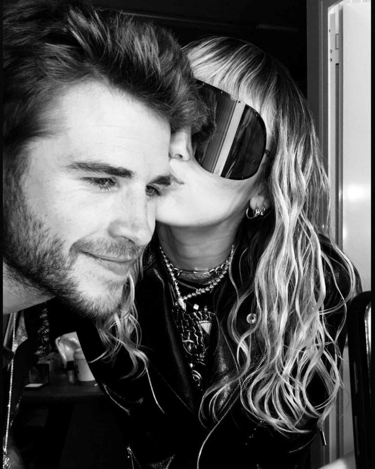 Miley Cyrus y Liam Hemsworth se divorciaron oficialmente