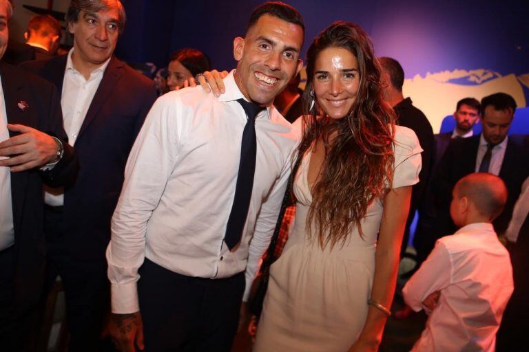 Juanita Viale y Carlos Tévez en la Cena Anual Solidaria 2019.l