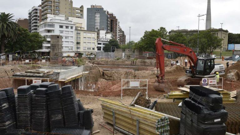 Mestre recorrió la obra de Plaza España.