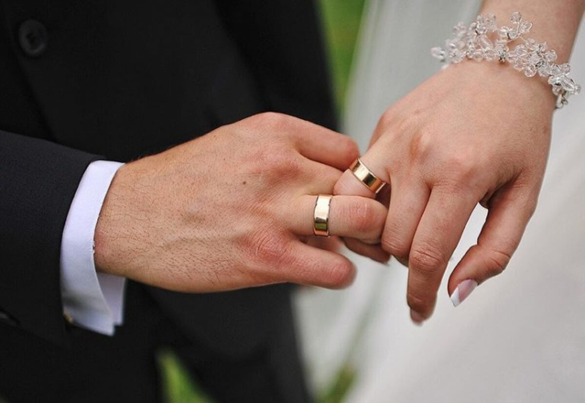 25 parejas celebrarán el día de los enamorados con un casamiento