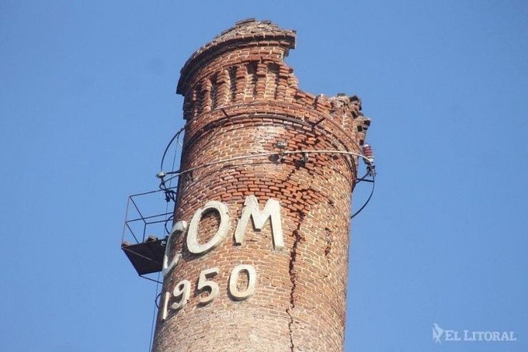 La provincia recupera la chimenea de Com