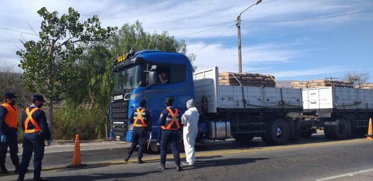 Controles en Cañada Larga