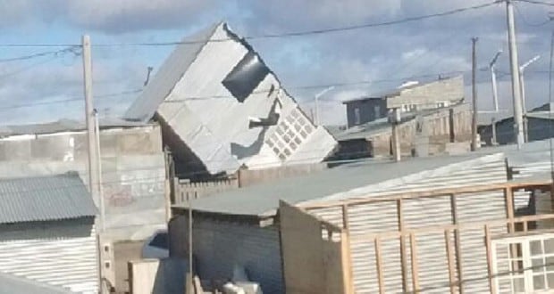 Destrozos producto de las fuertes ráfagas Río Grande.