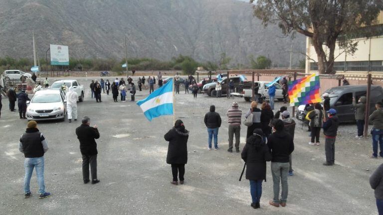 Marcado pesar en las exequias en memoria del comisionado Hugo Mamaní, fallecido este sábado a los 55 años.