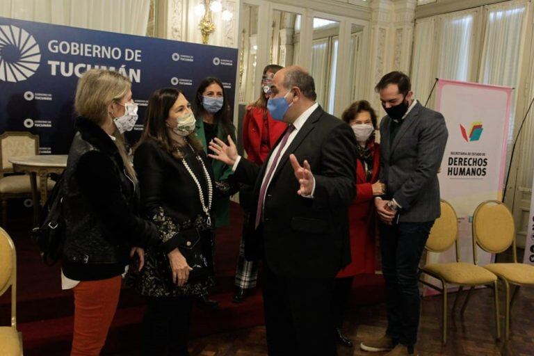 Prensa Facultad de Derecho.